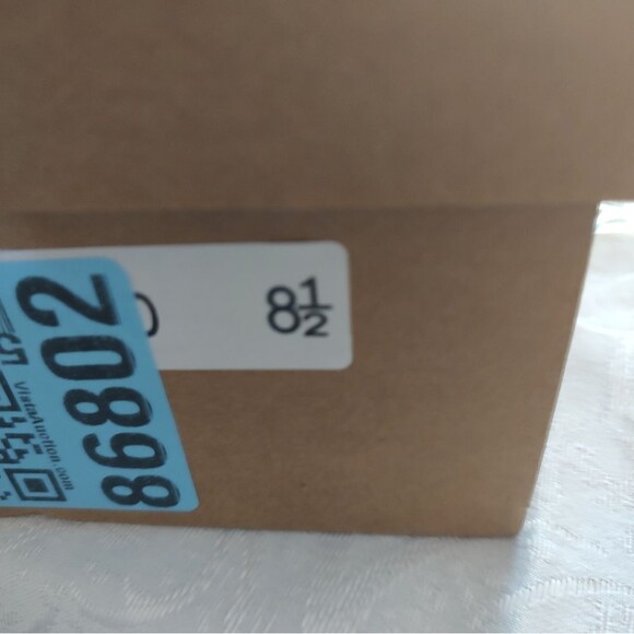 Carlkerida Red Cutout Filigree Block Heel Sandals with Black Bows – Size 8.5 NIB - Picture 8 of 9